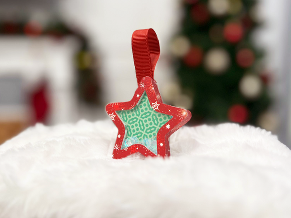 How to craft a Christmas shaker tag