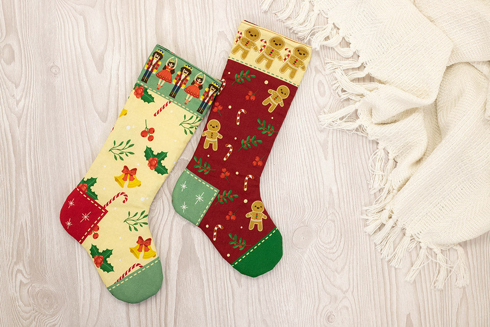 Threaders Christmas Stocking & Decorations Panel Kit -Crafter's Companion US
