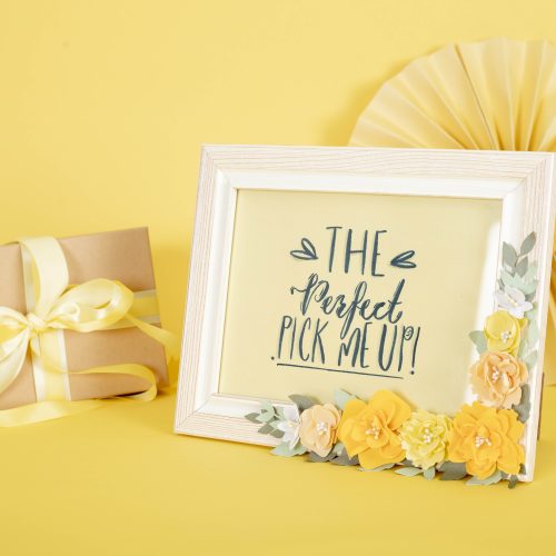 Craft a floral frame with the Gemini Midi