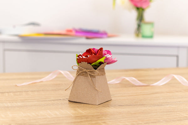 How to make paper flowers -Crafter's Companion US