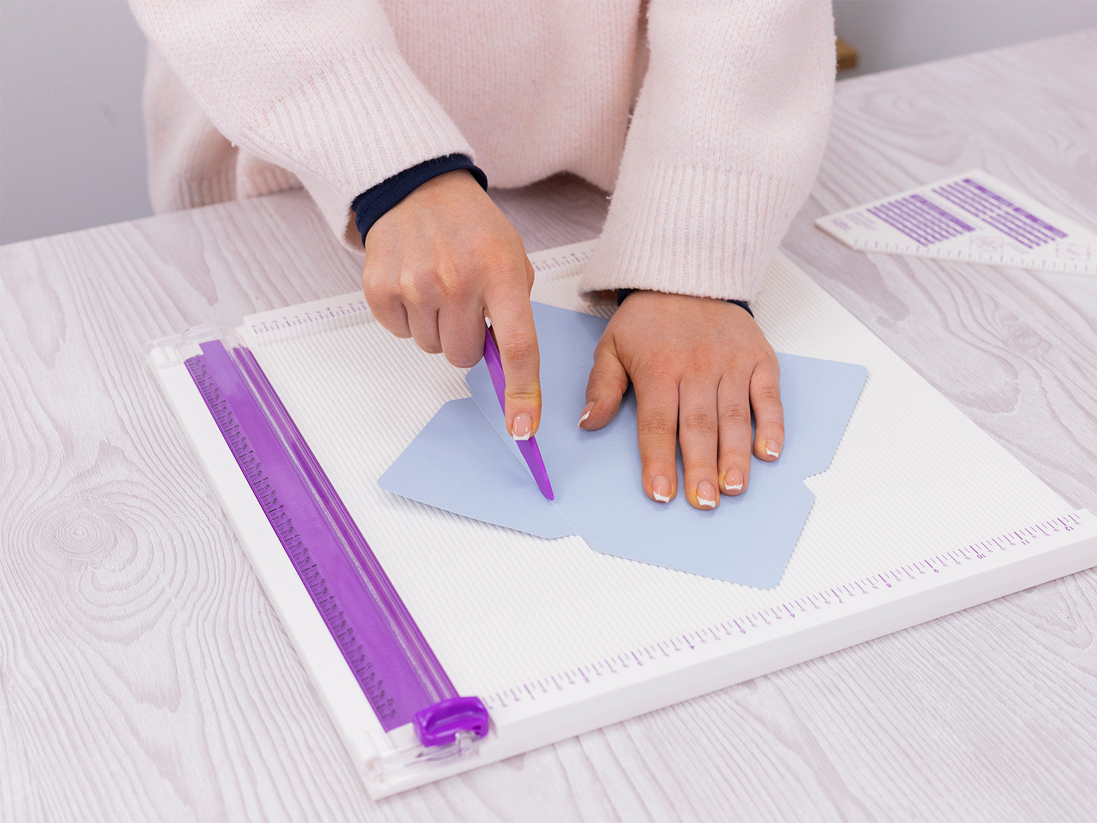 Master Creator Scoreboard and Mini Circle Cutter SHOWSTOPPER