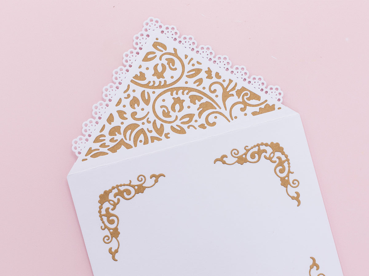 Sara Signature Antique Lace - Romantic Envelope Metal Die Set