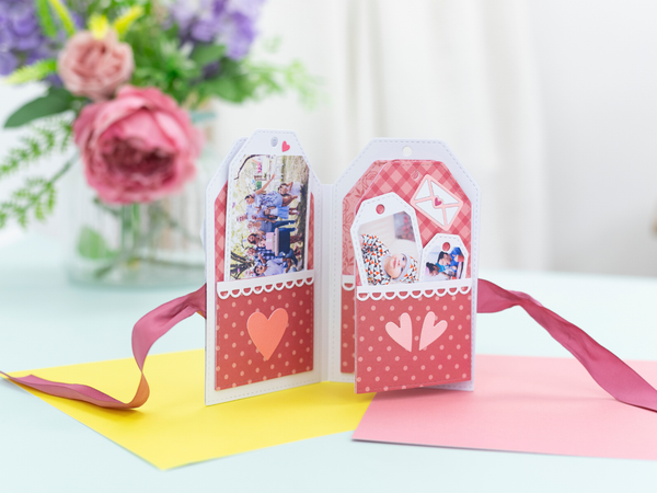 Crafter's Companion Metal Die - Stitched Edge Tags