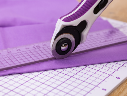 Crafters Companion - Metal Edge Acrylic Ruler (12”)