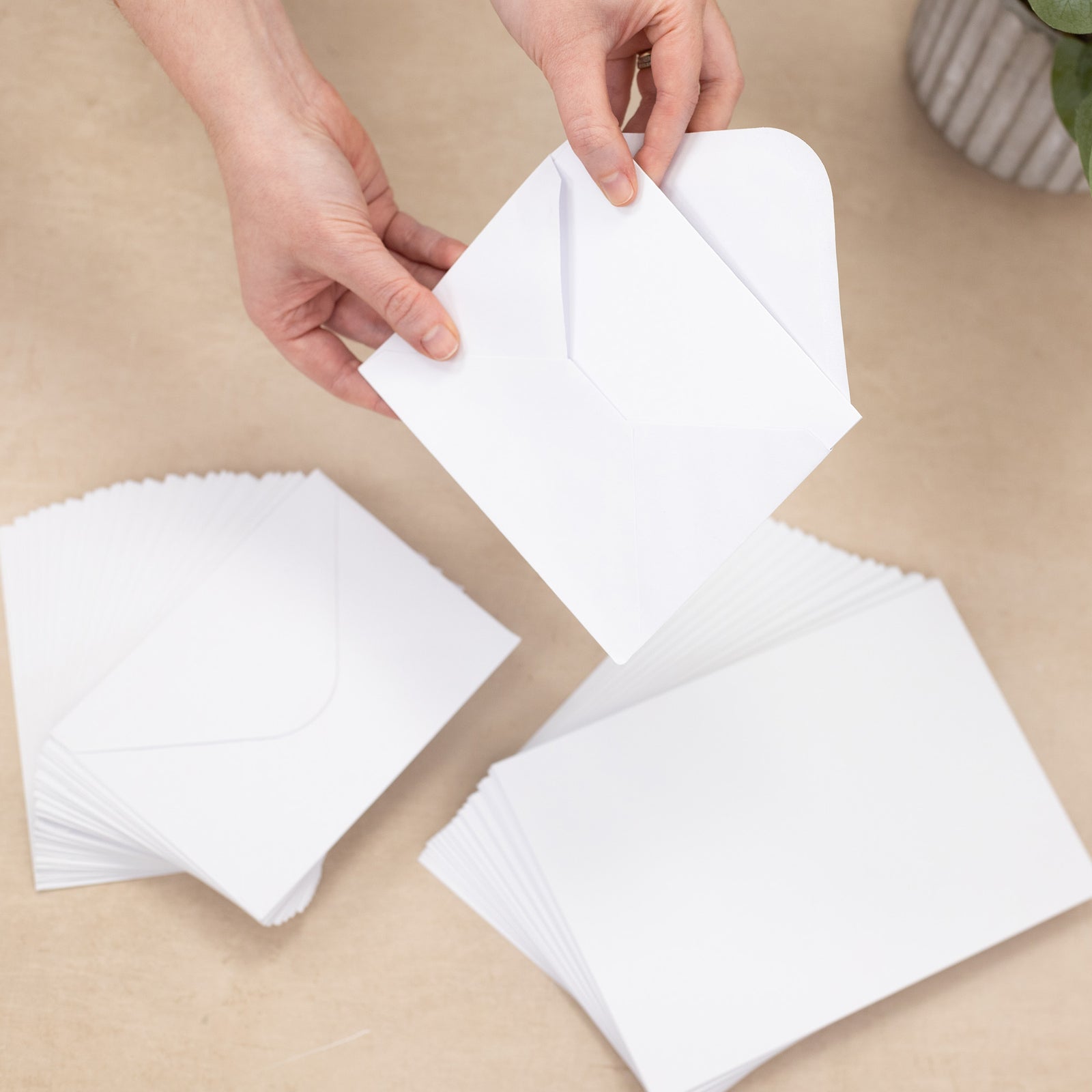 Crafter's Companion - 5"x7" White Card & Envelopes 50pk