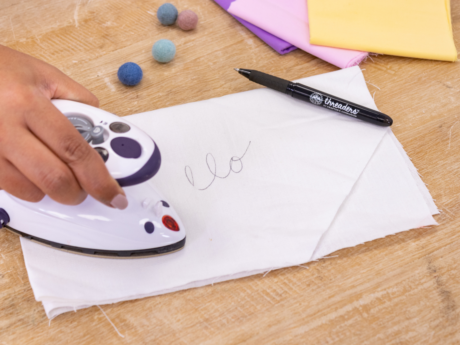 Threaders Erasable Fabric Pens - 3pk | Crafter's Companion US