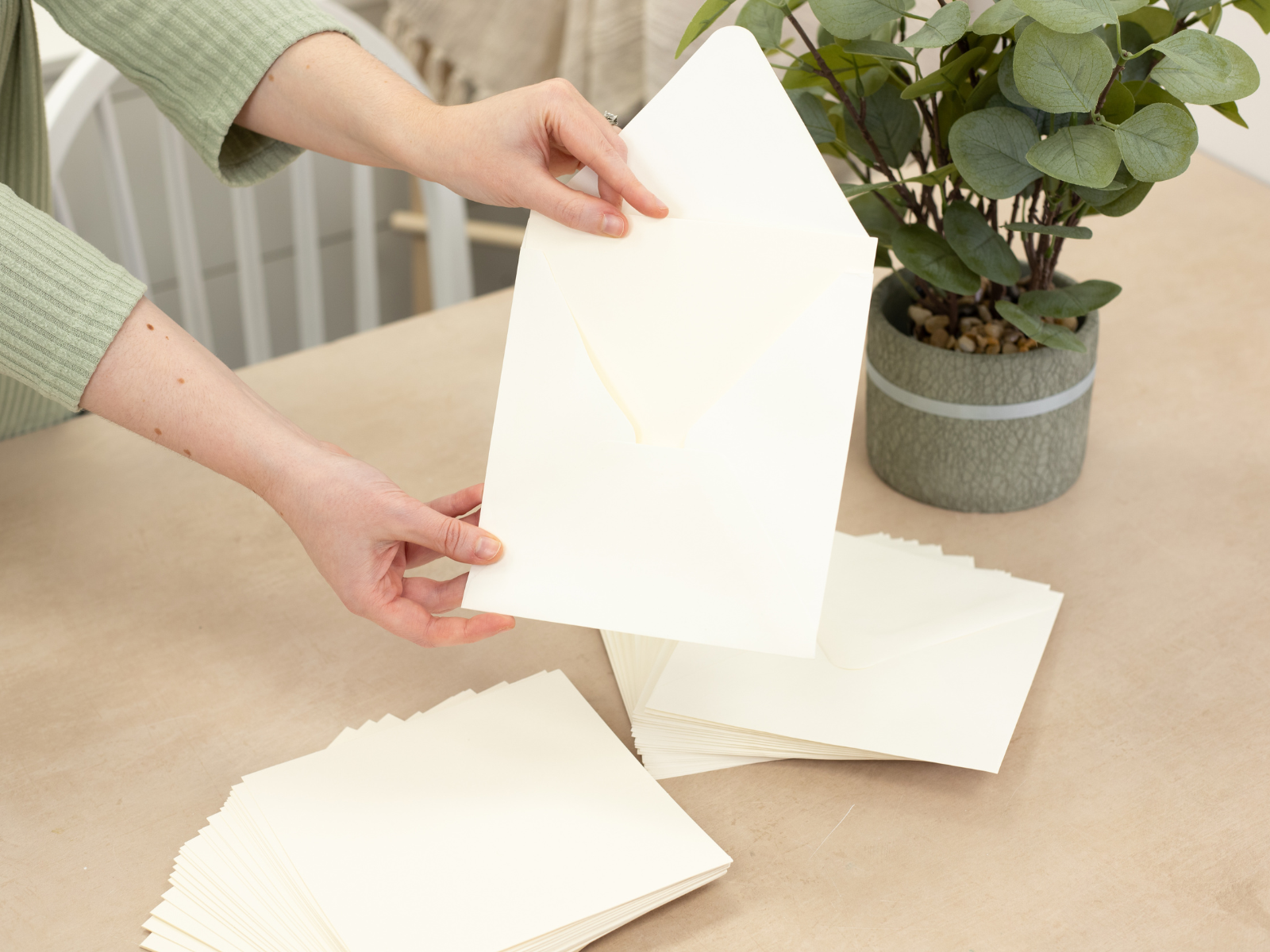 Crafter's Companion - 7"x7" Ivory Card & Envelopes 50pc 250GSM