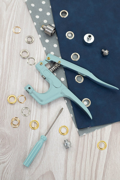 Essential Beginner Sewing Tools ⋆ A Rose Tinted World